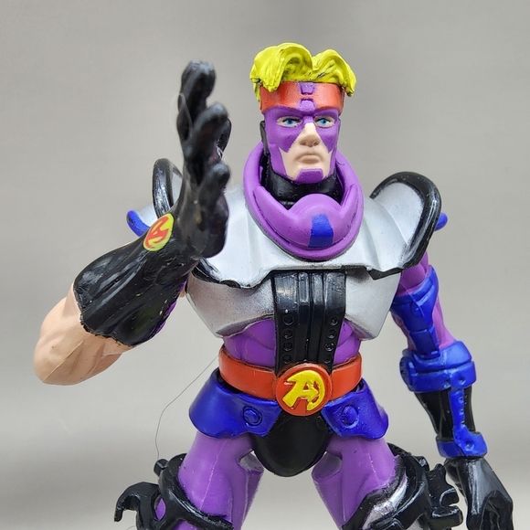 1999 Marvel Avengers Hawkeye Figure Toy Biz 5 Inch - Picture 2 of 6
